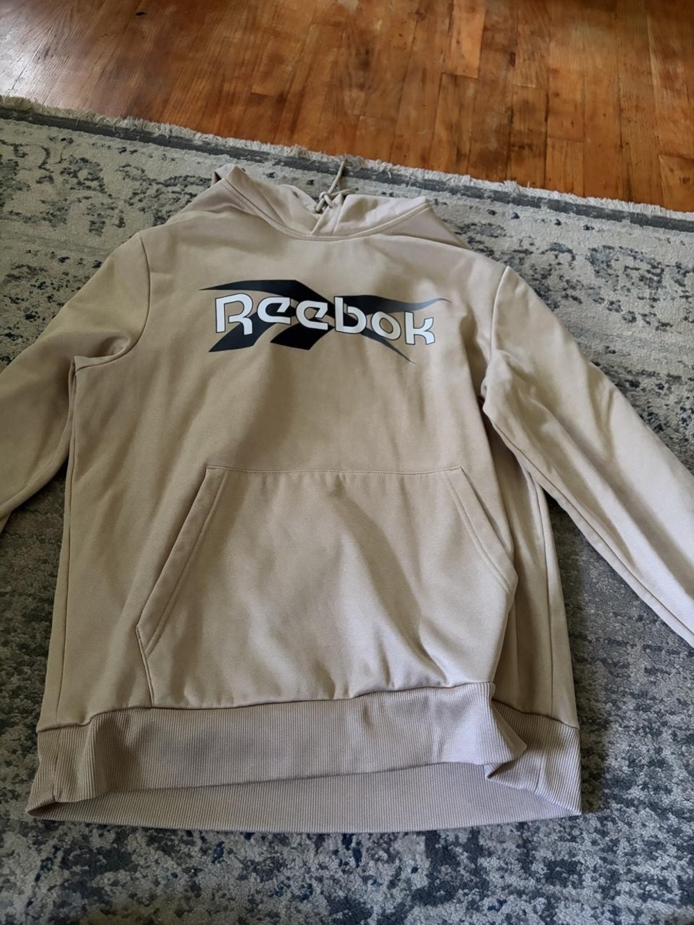 Reebok Pullover Hoodie in Beige Like New